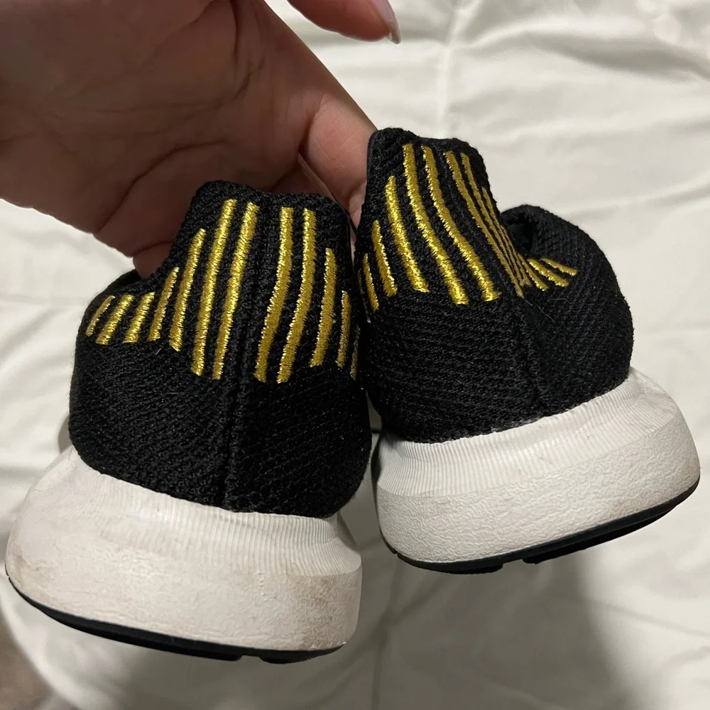 Adidas Swift knit sneakers - Picture 2 of 7